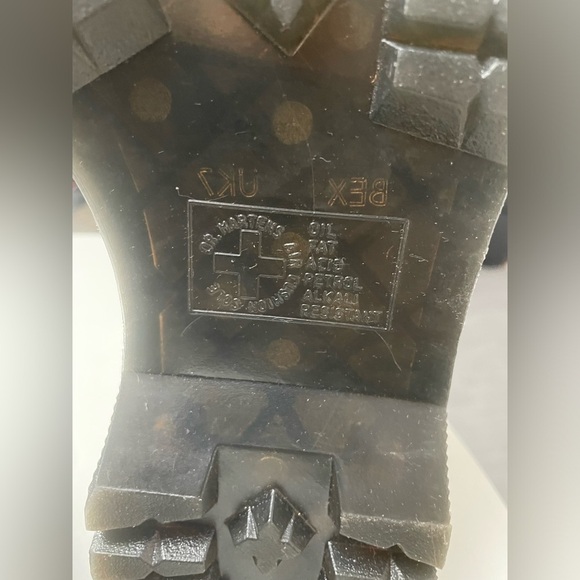 Dr Marteens Sinclair Boots - Picture 7 of 9